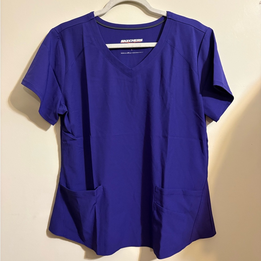 Skechers‎ Breeze Ladies Large V-neck Scrub Top front pockets purple short sleeve